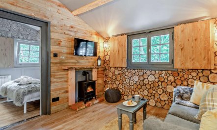 1 Bed in Christchurch 4