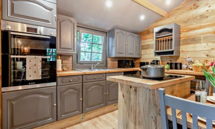 1 Bed in Christchurch 3