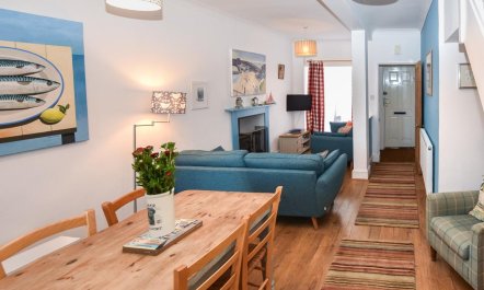 3 Bed in Lyme Regis 3