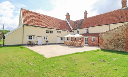 South Grange House & Cottage 0