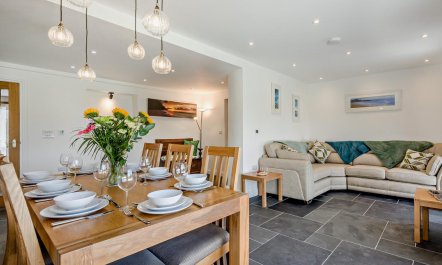 4 Bed in Bude 2