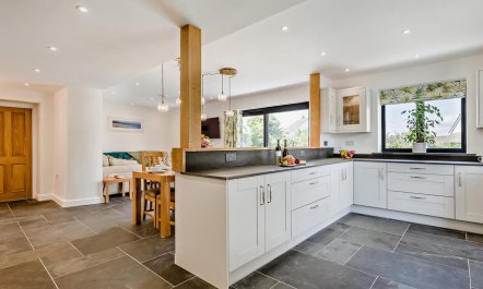 4 Bed in Bude 5
