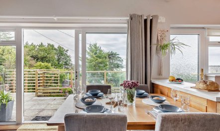 2 Bed in Aberdovey 7