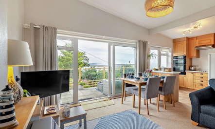 2 Bed in Aberdovey 8