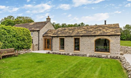 3 Bed in Buxton 1