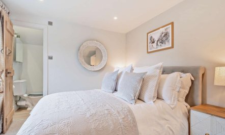2 Bed in Cheltenham 9