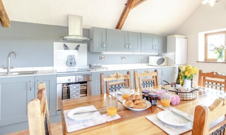 3 Bed in Aberystwyth 1