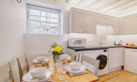 2 Bed in Aberdovey 5