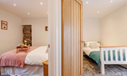 2 Bed in Aberdovey 9