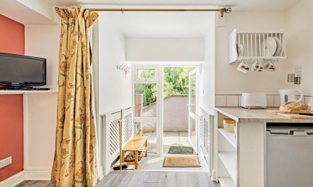 1 Bed in Llangollen 4