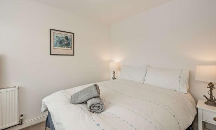 4 Bed in Hayling Island 3