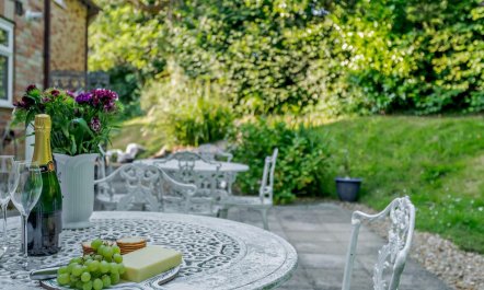 1 Bed in Lymington 7