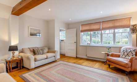 3 Bed in Aberdovey 1