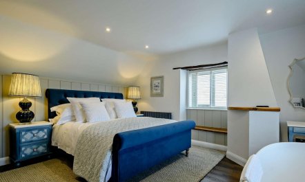 2 Bed in Cheltenham 9