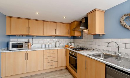 4 Bed in Alston 5