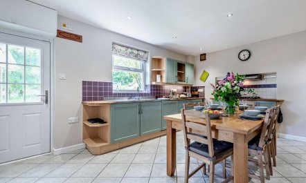 3 Bed in Carmarthen 8