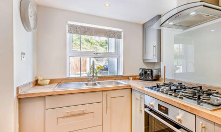 3 Bed in Aberdovey 9