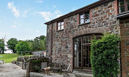 2 Bed in Hellescott 0