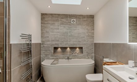 4 Bed in Lancaster 3