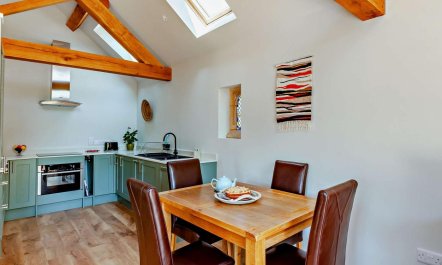 1 Bed in Glastonbury 5