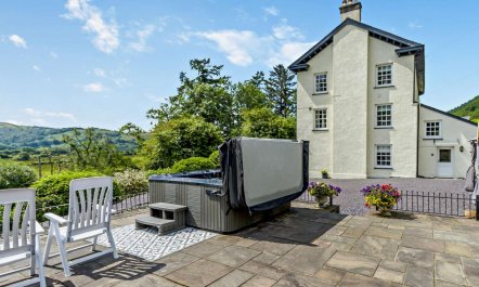 5 Bed in Machynlleth 2