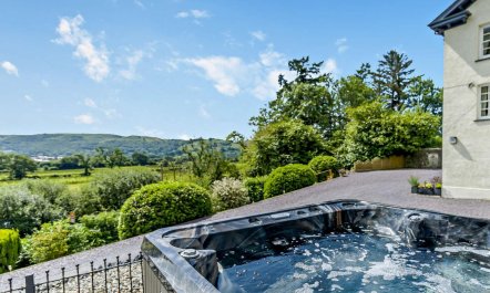 5 Bed in Machynlleth 1