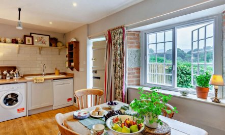 3 Bed in Shaftesbury 5