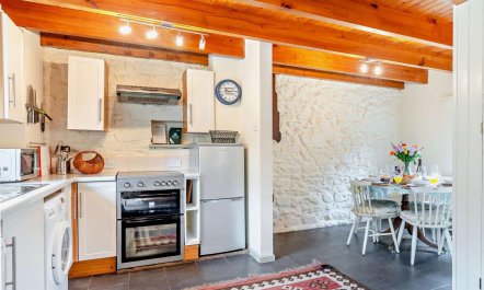 3 Bed in Haverfordwest 2