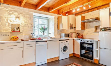 3 Bed in Haverfordwest 1