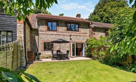 3 Bed in Dorchester 1