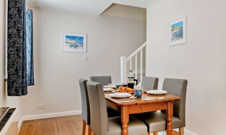 3 Bed in Dorchester 3
