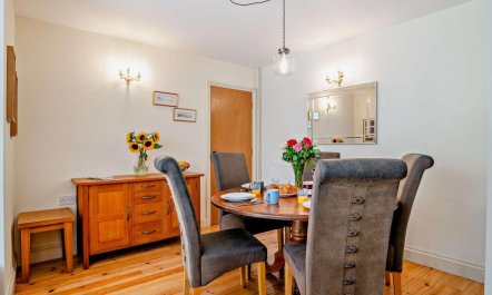 3 Bed in Dorchester 4