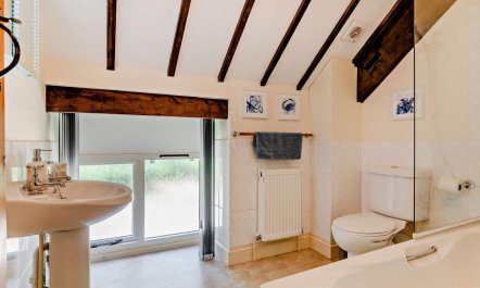 3 Bed in Dorchester 9