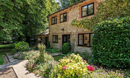 4 Bed in Dorchester 1