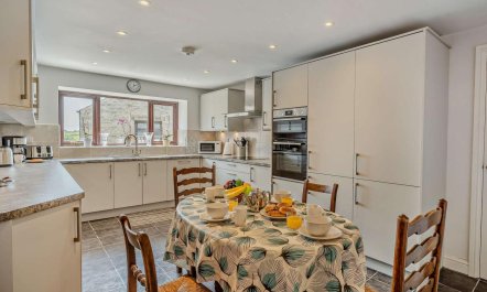 3 Bed in Grange-over-sands 4