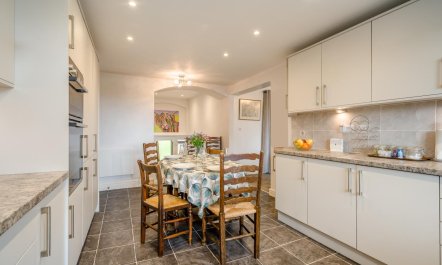 3 Bed in Grange-over-sands 4