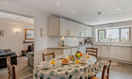 3 Bed in Grange-over-sands 3