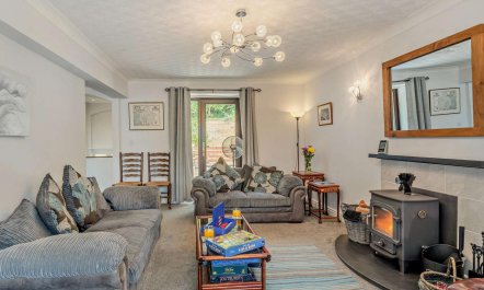 3 Bed in Grange-over-sands 2