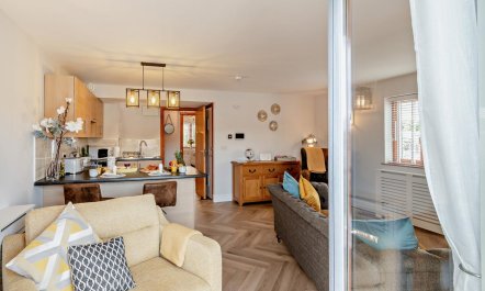 1 Bed in Milford Haven 2