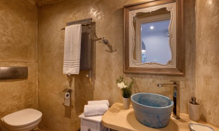 The Kalamata Olive 4