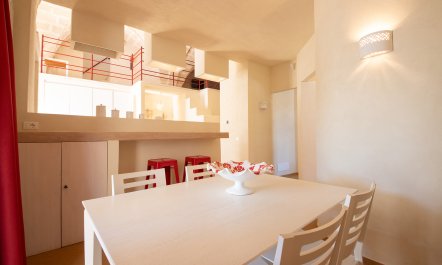 Saffron & Rosemary 8