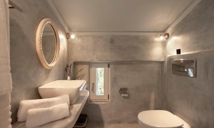 Blue Moon of Apollo 0