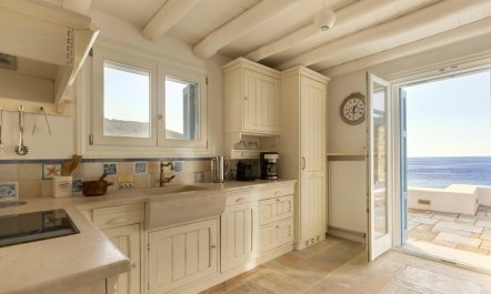 Blue Moon of Apollo 4