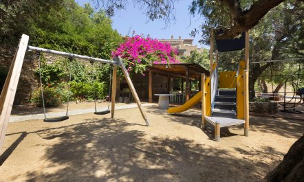 Corinthian Hideaway 1