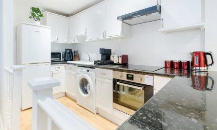 The Magnificent London 6