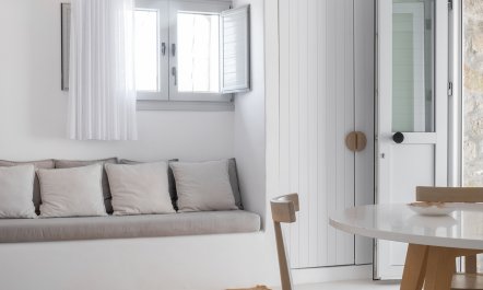 The Glittering Blue 9