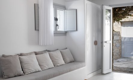 The Glittering Blue 8