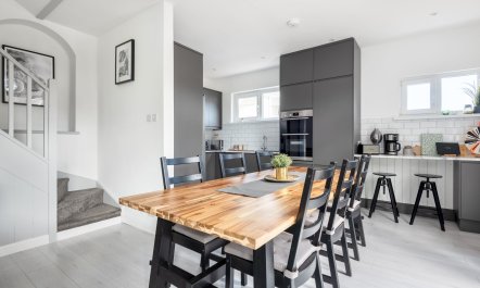 A Seaside Retreat 7