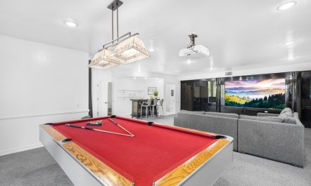 The Hollywood Ghost 6