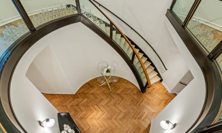 The Hollywood Ghost 7